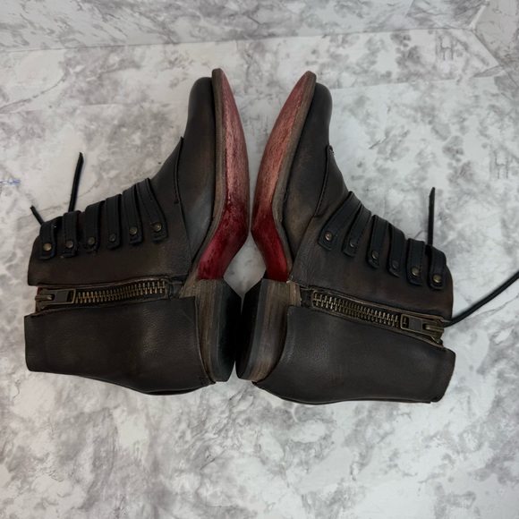 FREEBIRD LIMERICK Ankle Dark Brown Lace Zip Leather Distressed Boots Womens Sz 7 - Picture 6 of 16